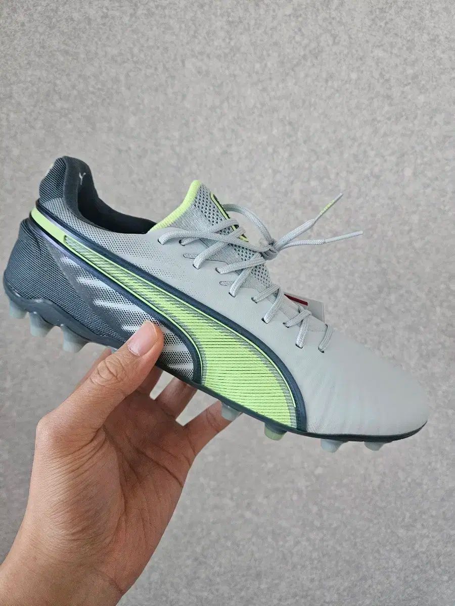 プーマ キング MG 250 サイズ サッカーシューズ