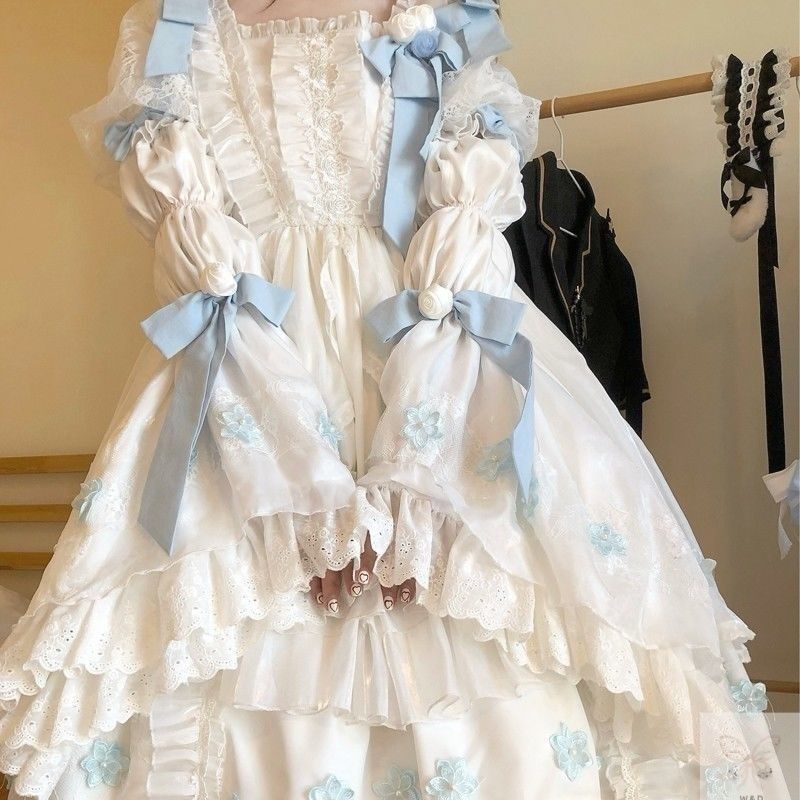 冬のロリータドレス ホワイト ロングスリーブ オフショルダー エレガント レース リボン ティアラ パーティー フォーマル 雪のように清らかな白い輝き 冬の舞踏会を彩るエレガントなシルエット