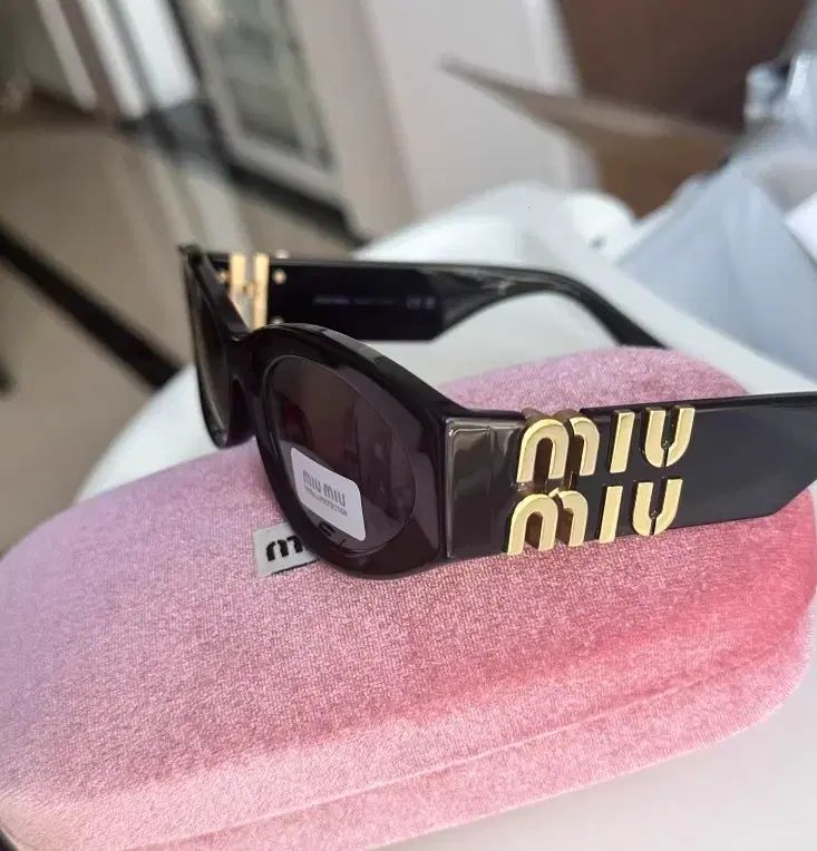 MIU MIU