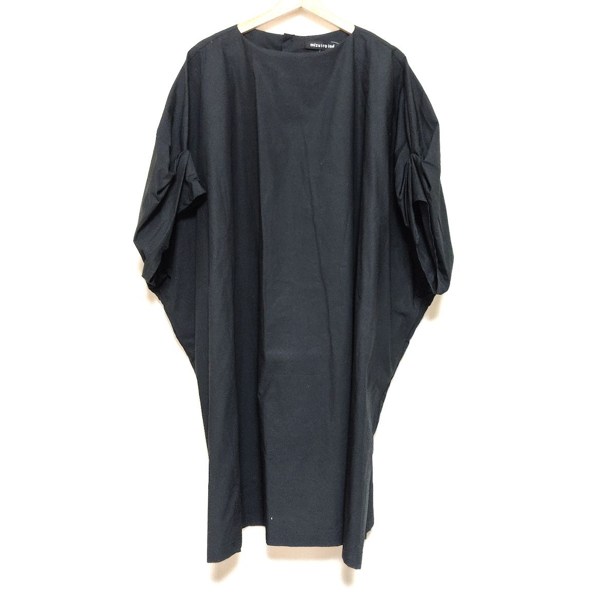 mizuiro ind ミズイロインド ワンピース レディース - 黒 半袖 ひざ丈