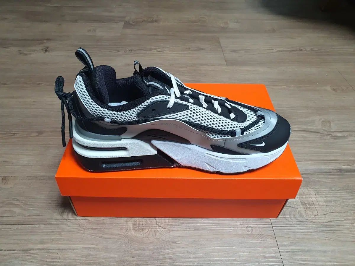  NIKE フューリー オブ ライ 285 その他 靴