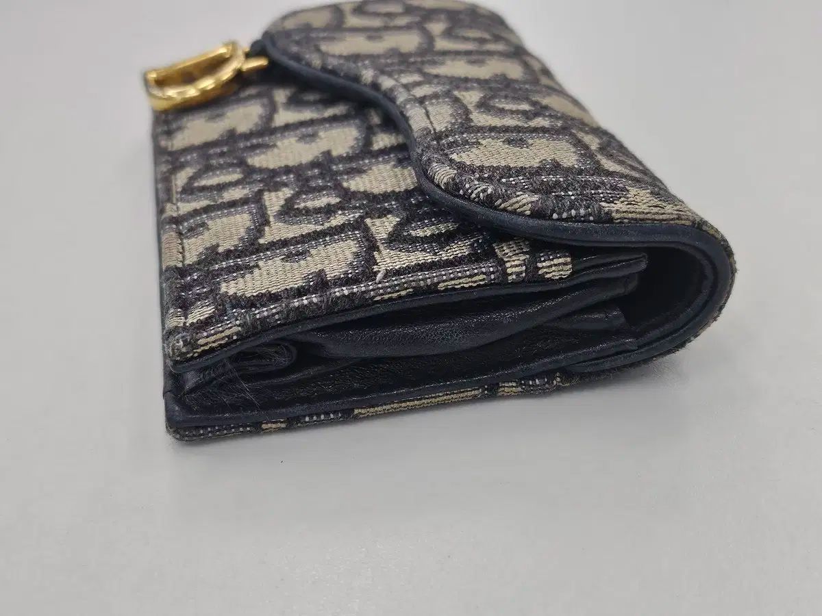 サドル フラップ