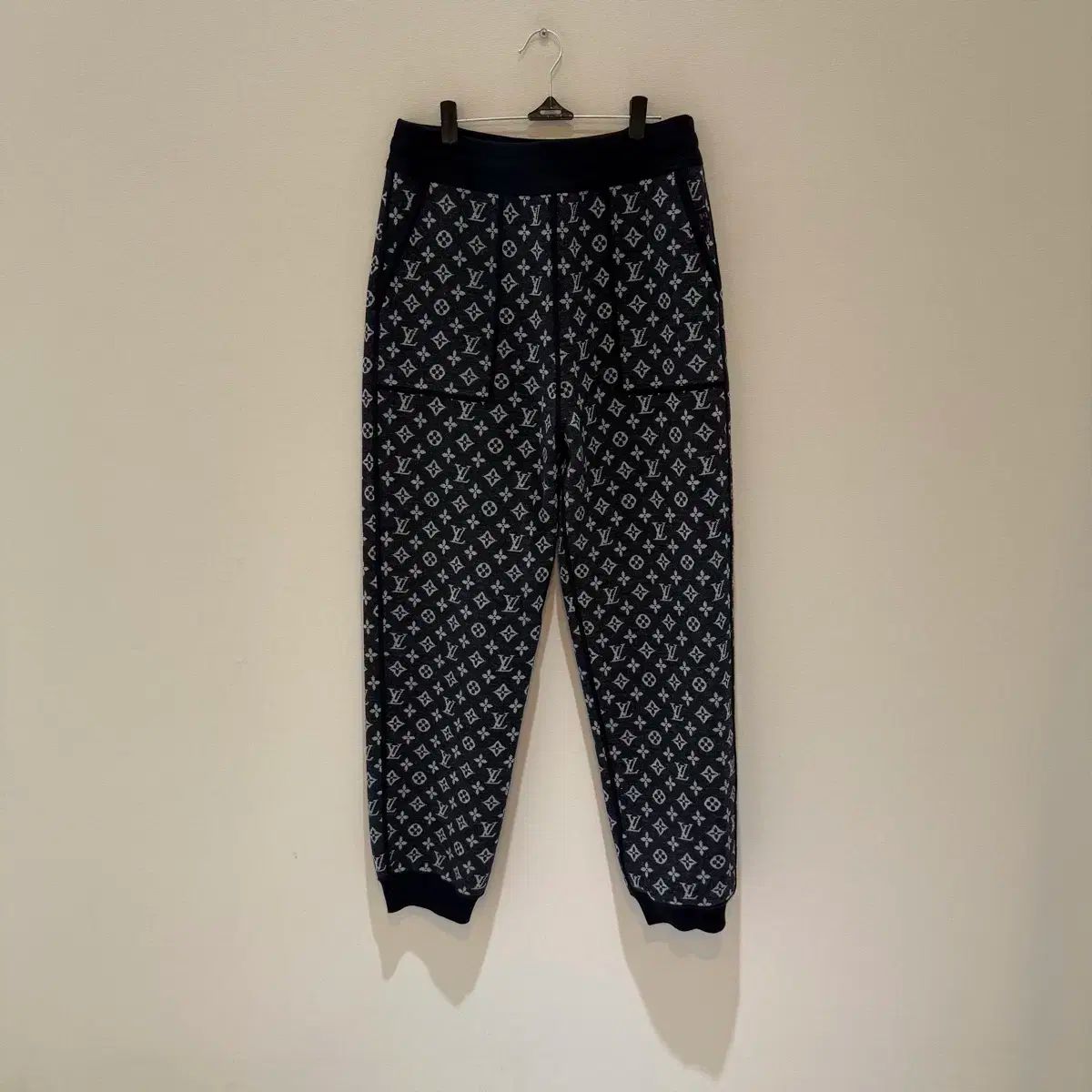 百貨店 L size Louis Vuitton ルイヴィトン リバーシブル モノグラム パンツ