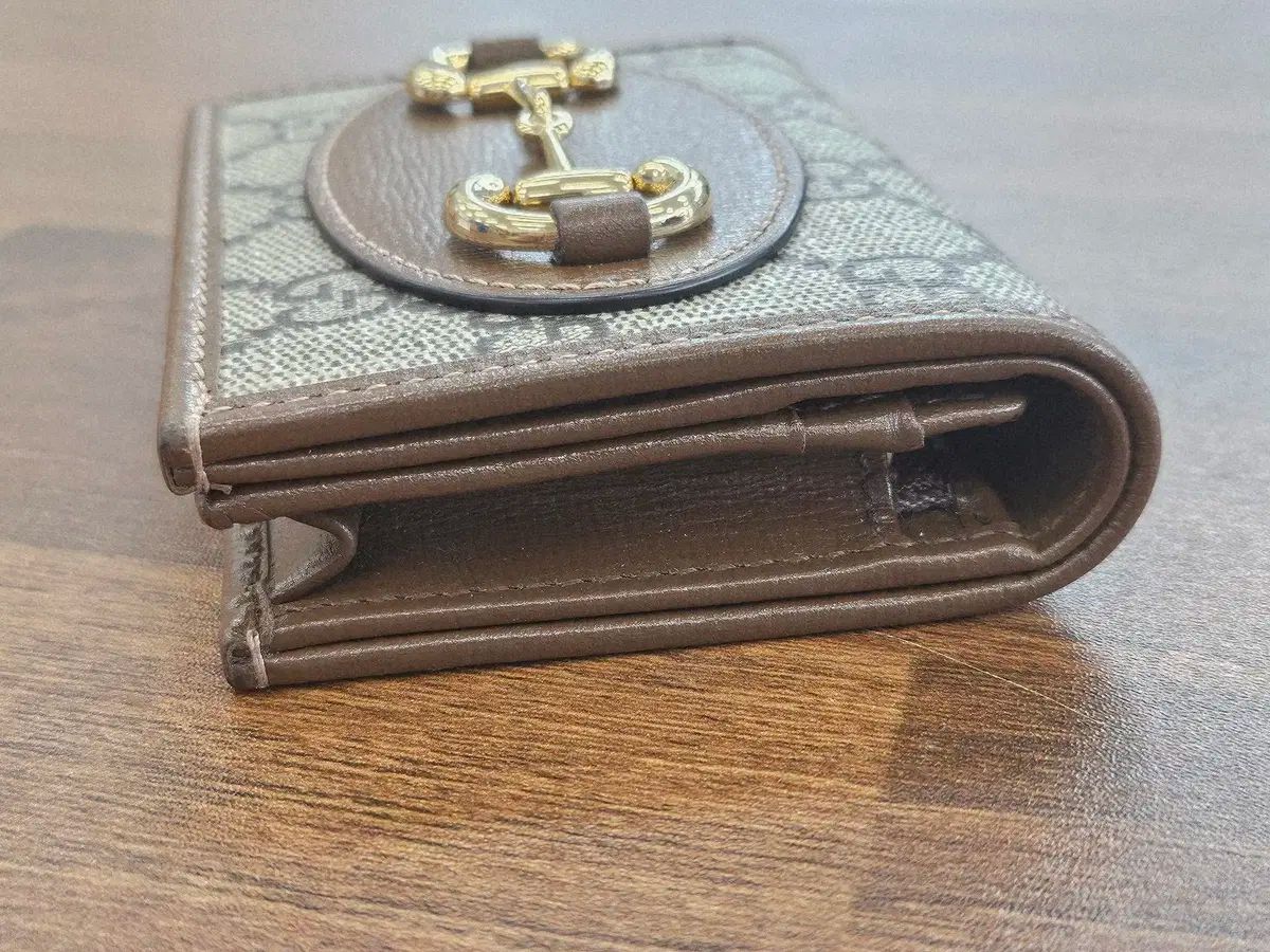 フラップ カードウォレット