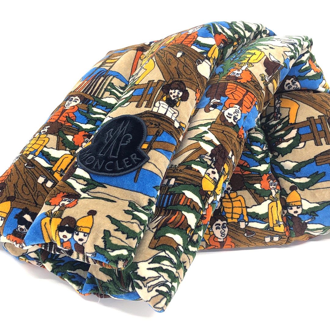 MONCLER モンクレール メンズ ダウンマフラー イラスト ダウン フェザー 総柄