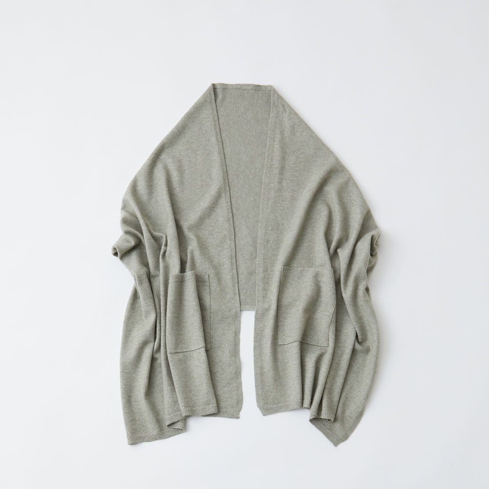 軽くてやわらかいスフレのようなポケットショール