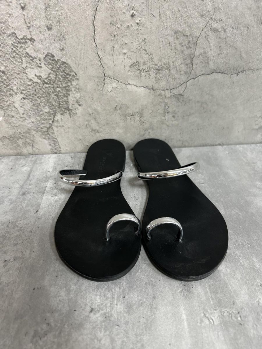 NICOLAS LAINAS ニコラスライナス メタルパーツ メタリック フラット サンダル size 23.5 黒ｘシルバー レディース