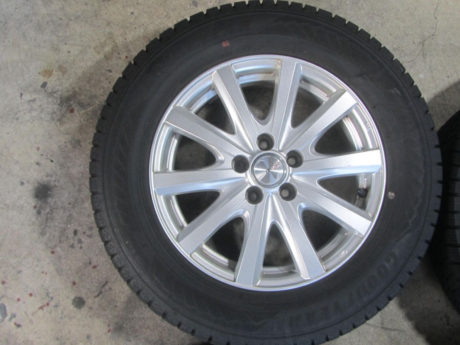  大 195 65 R 15 スタッドレス グッドイヤー アイスナビ8 カローラツーリング外し プリウス インプレッサなど 15インチ タイヤ ホイールセット