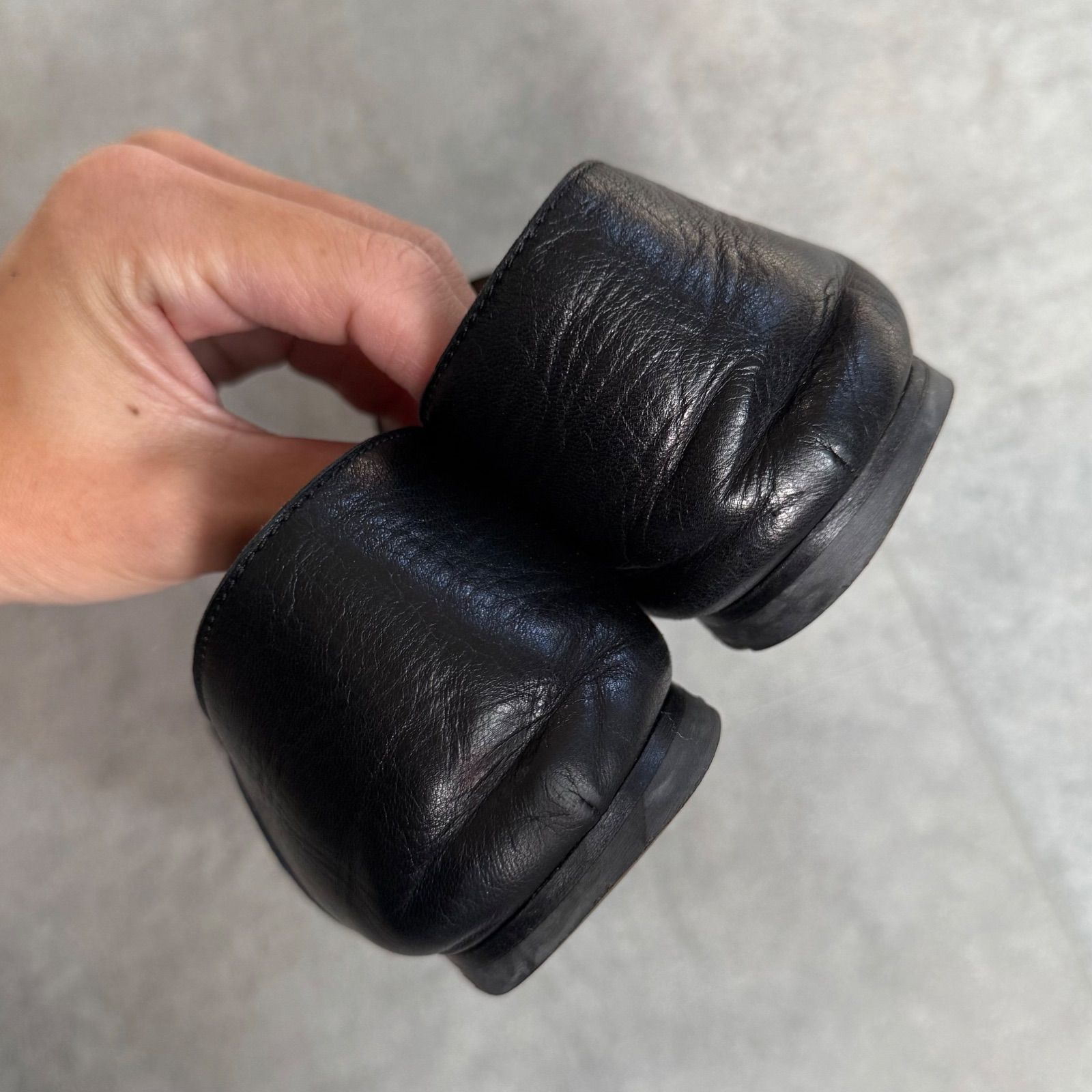 ゴールド金具 靴