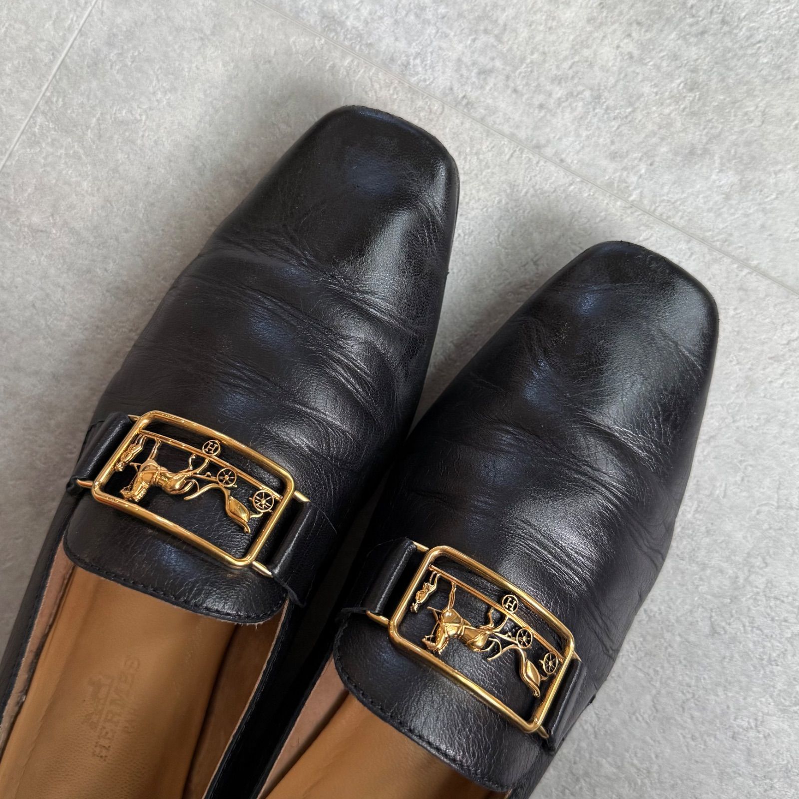 HERMES ブラック レザー ローファー　エルメス　タイム　革靴　ミュールにも 訳あり✨未使用品✨HERMES ブラックレザー ローファー 訳あり✨未使用