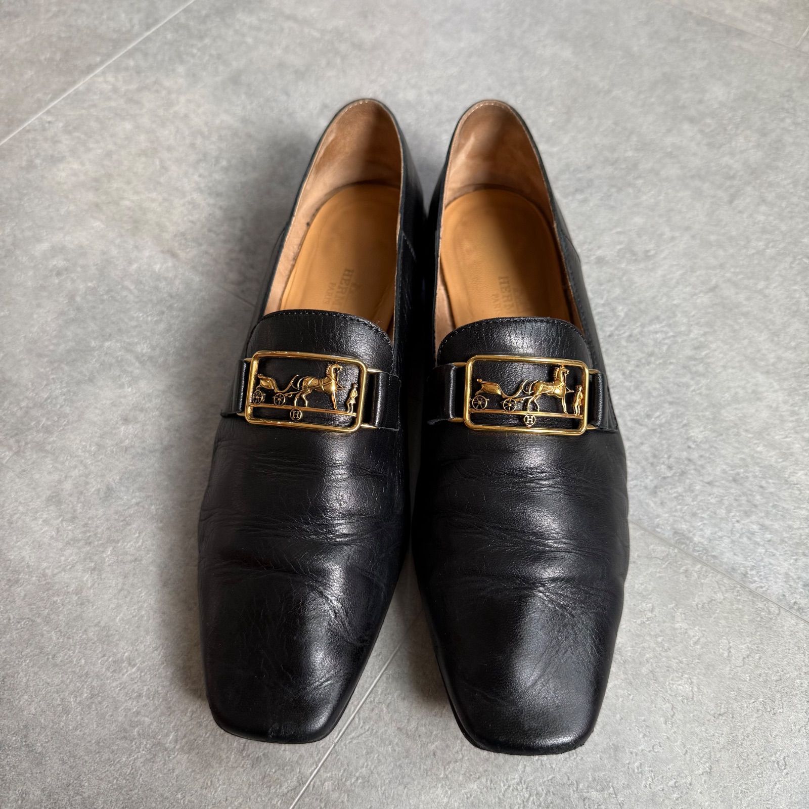 HERMES ブラック レザー ローファー　エルメス　タイム　革靴　ミュールにも HERMES - 【未使用 サイズ41.5】HERMES エルメス Time ゴートスキン