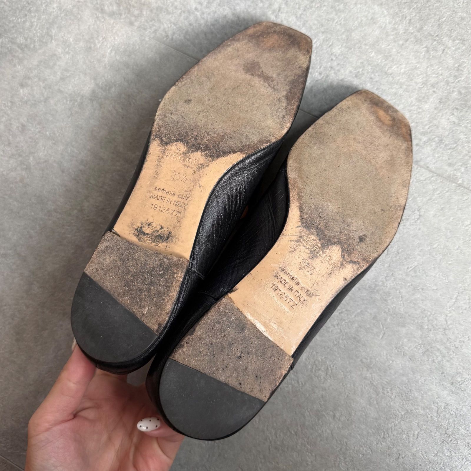 ゴールド金具 靴