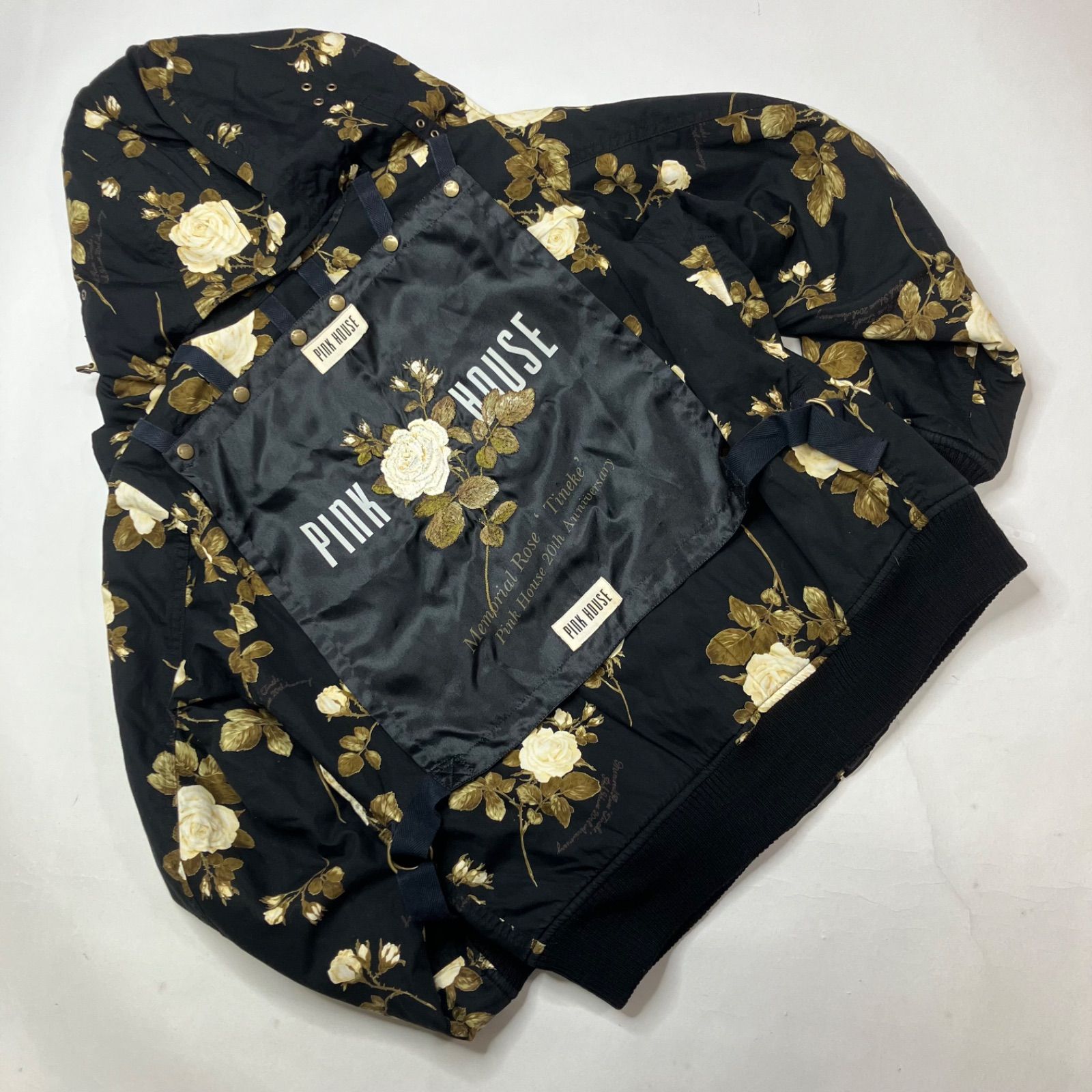 ピンクハウス 黒 ホワイトローズ柄 ゼッケン使い ブルゾン