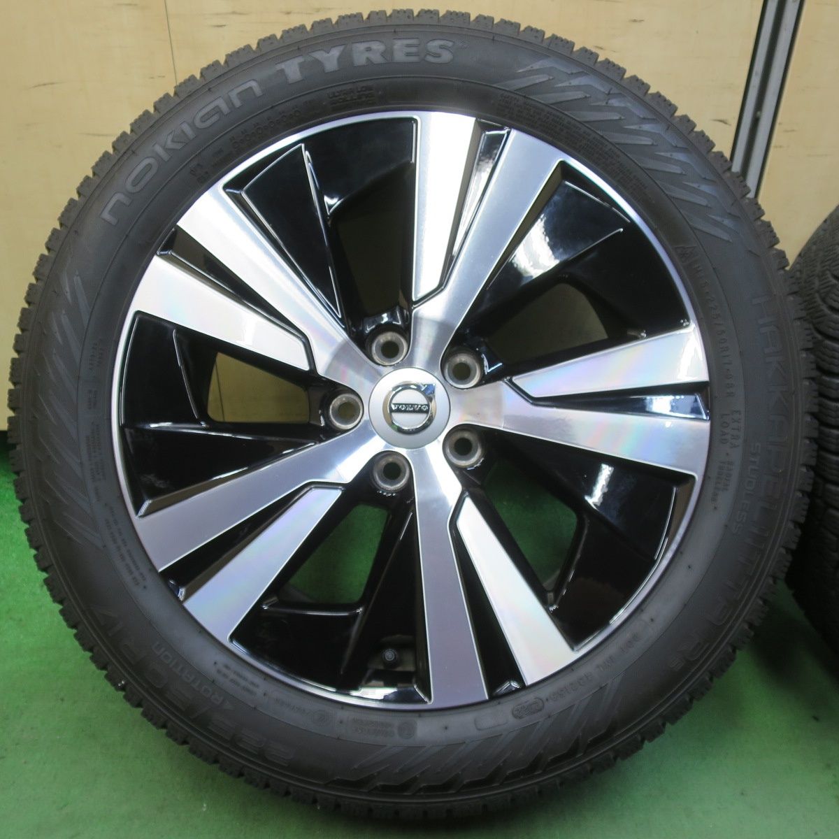 バリ溝　225/50R17 ホイール付きスタッドレス4本 楽天市場】225／50R17（スタッドレスタイヤ・ホイールセット