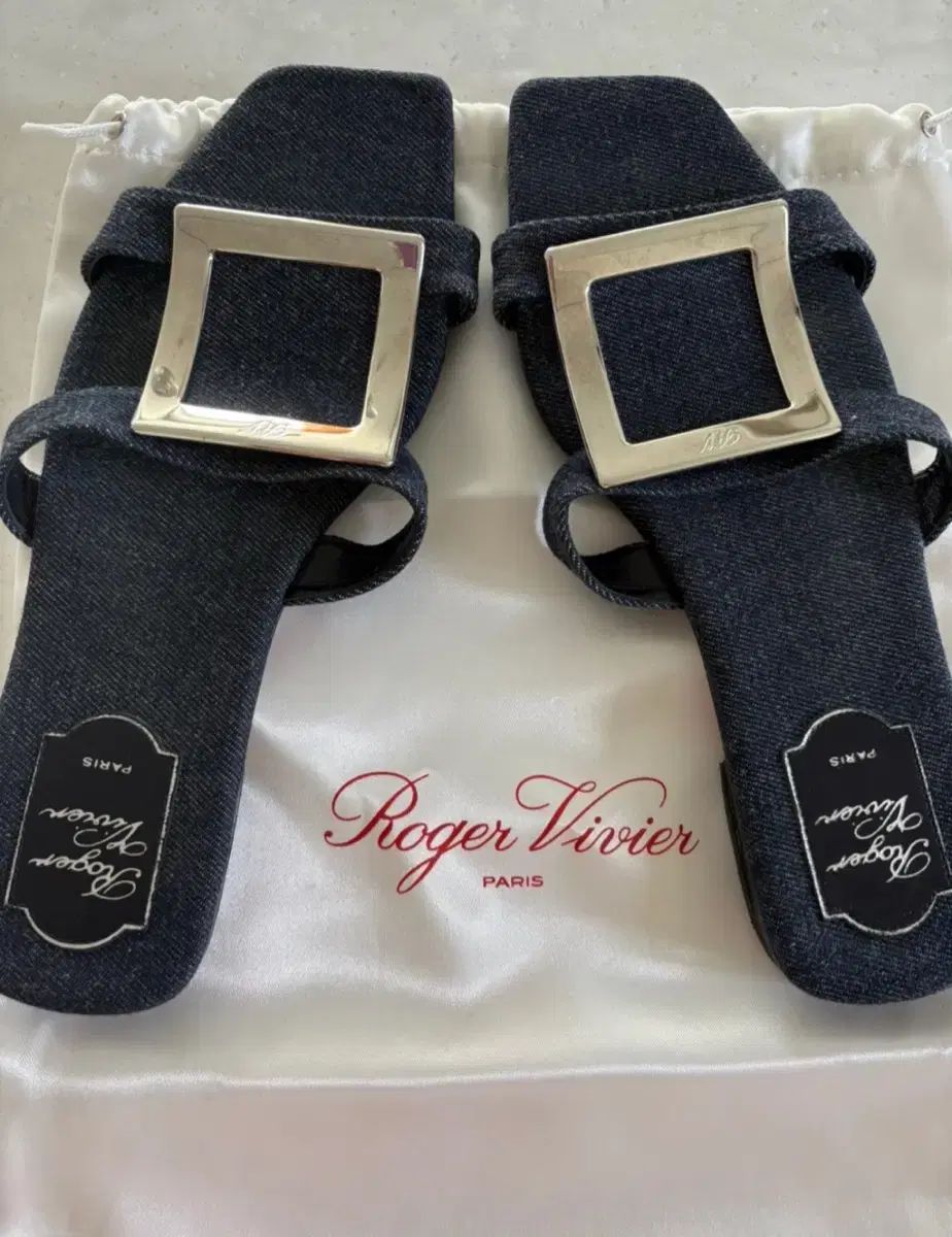 ロジェ ヴィヴィエ VIKIミュール サンダル