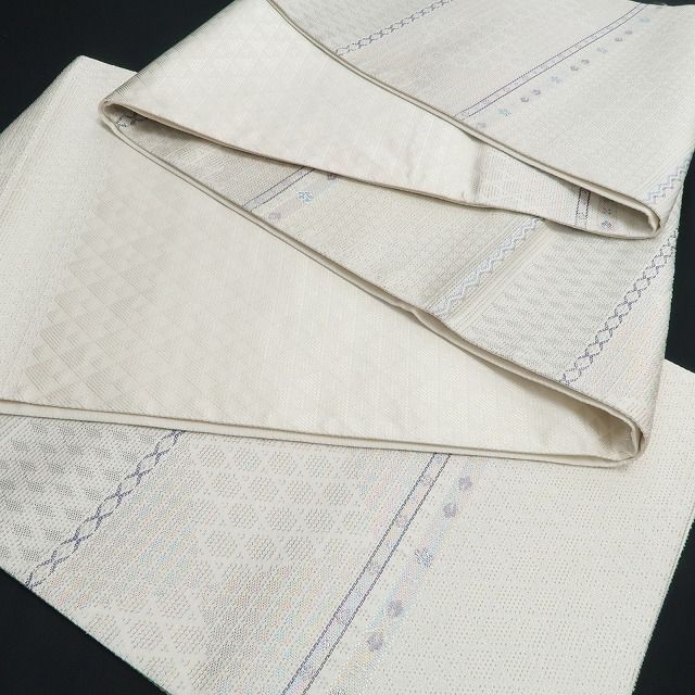 正絹 遠目に端正