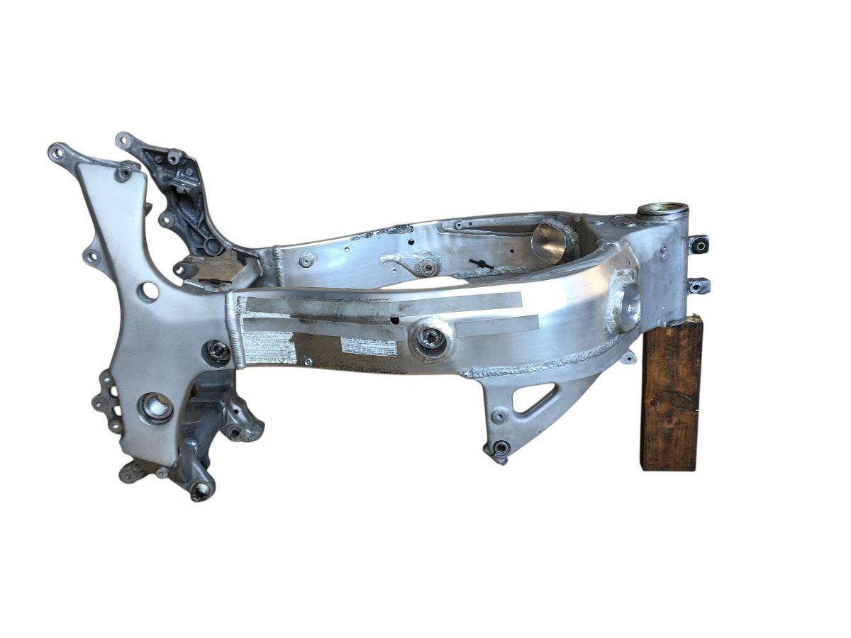 GSX1300R ハヤブサ 隼 GW71A 初期型 書類付 フレーム 組み換え 補修にも 2764-Z4411