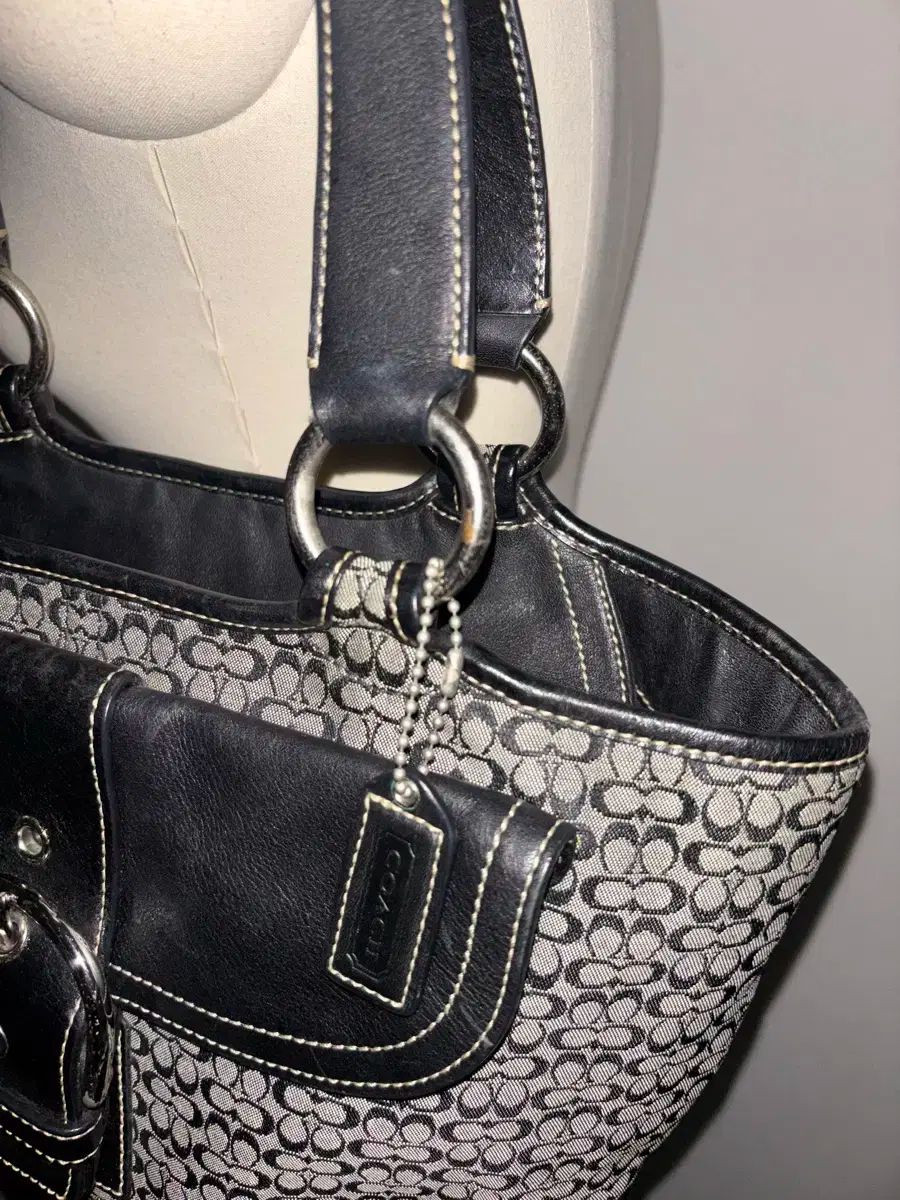 ショルダーバッグ