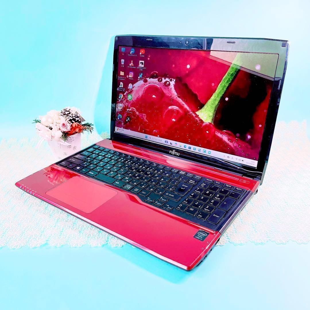 美品✨赤いノートパソコン✨SSD240GB✨Core i3✨メモリ8GB✨初心者 美品✨赤いノートパソコン✨SSD240GB✨Core i3✨メモリ8GB✨初心者