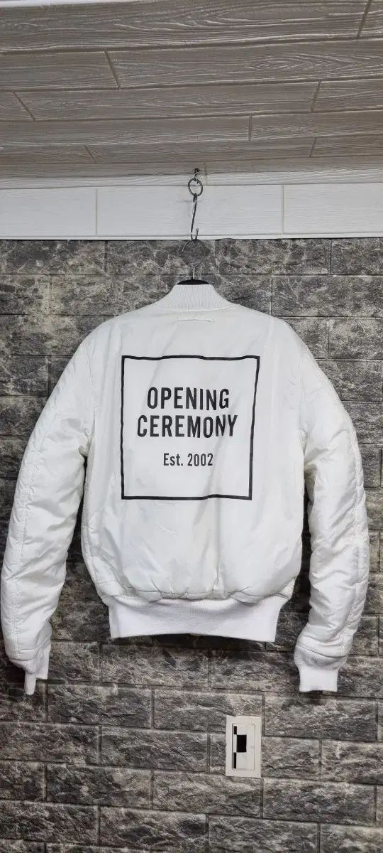 アルファ インダストリーズ