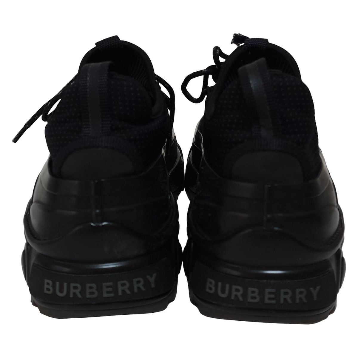 BURBERRY LONDON ENGLAND(バーバリーロンドンイングランド) スニーカー