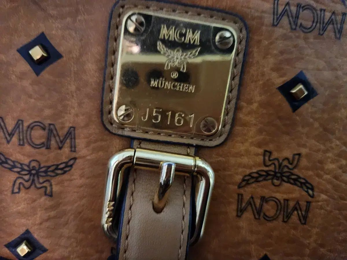 MCM ショルダートートバッグ