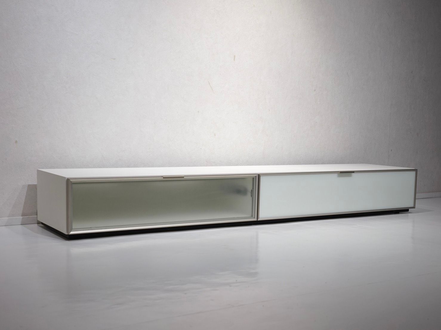 arflex アルフレックス C.C.09 Hi-Fi Board シーシー ハイファイボード テレビボード TVボード ローボード モダン ホテルライク ラグジュアリー