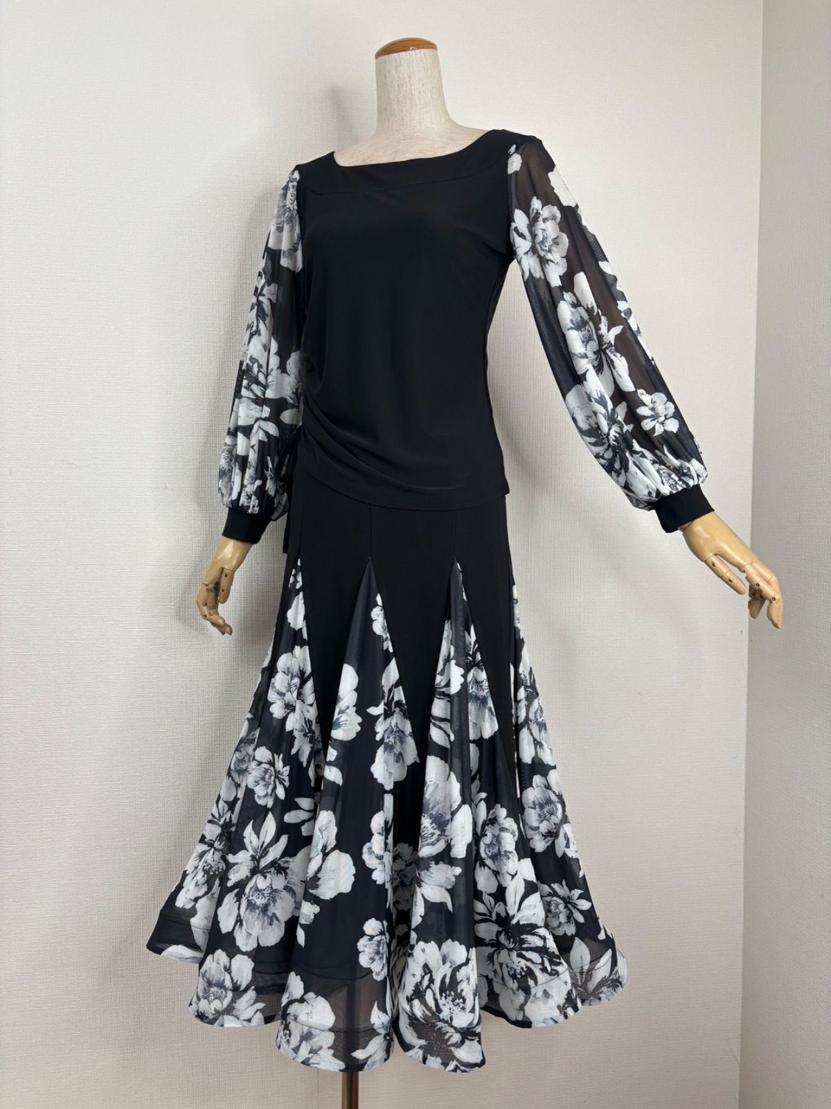 社交ダンス ブラック×ホワイト