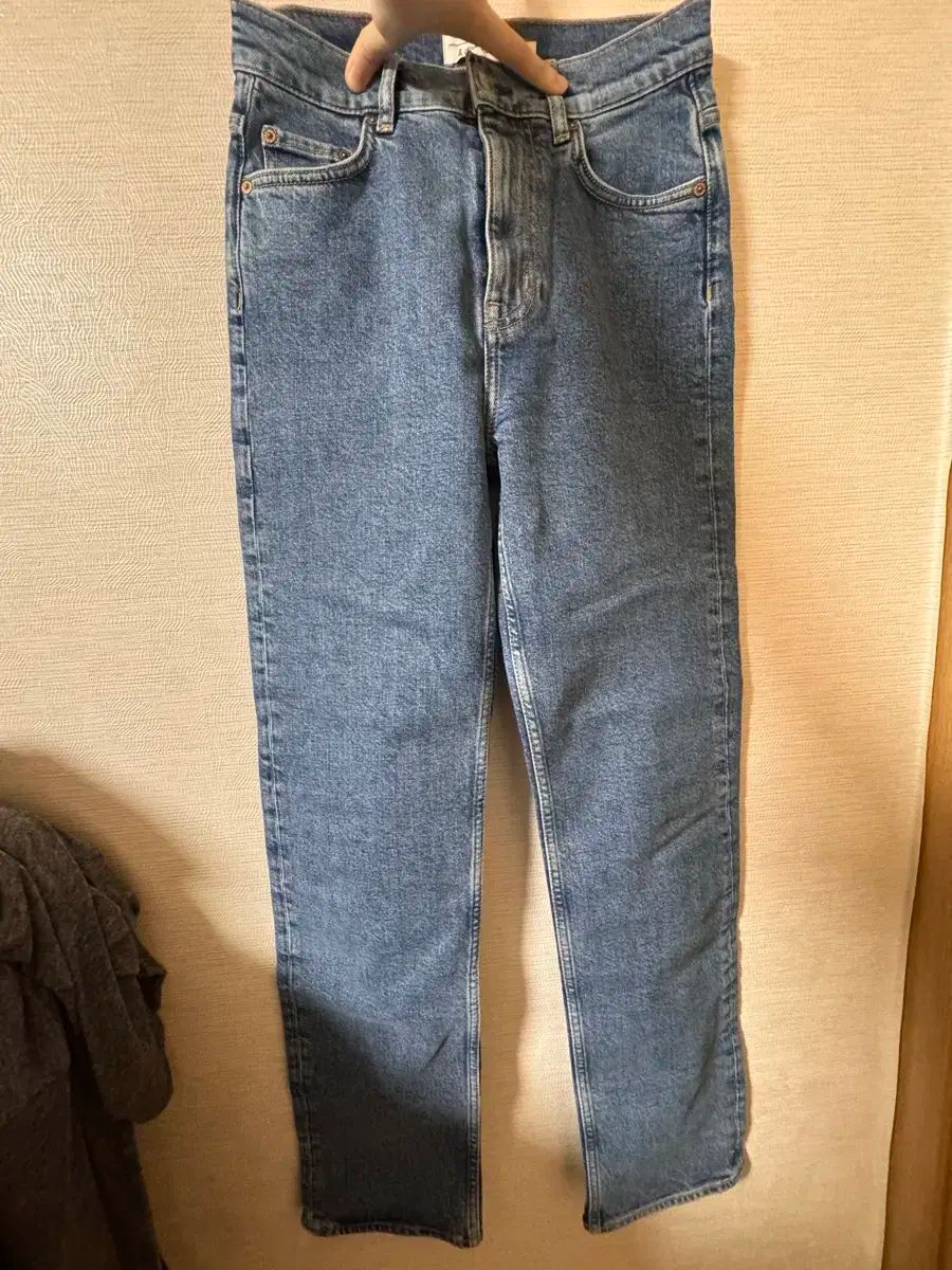 アンドアザーストーリーズ デニム
