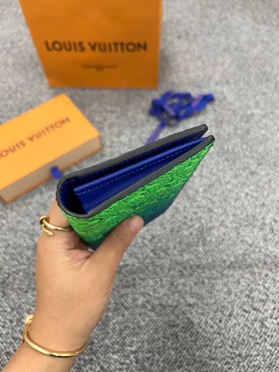  Louis Vuitton ルイヴィトン トリヨン 長財布 グリーン 長財布 小物