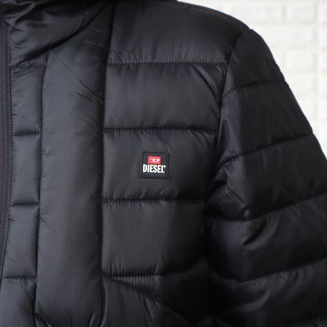 並行輸入品】ディーゼル パファージャケット メンズ ブラック フード付