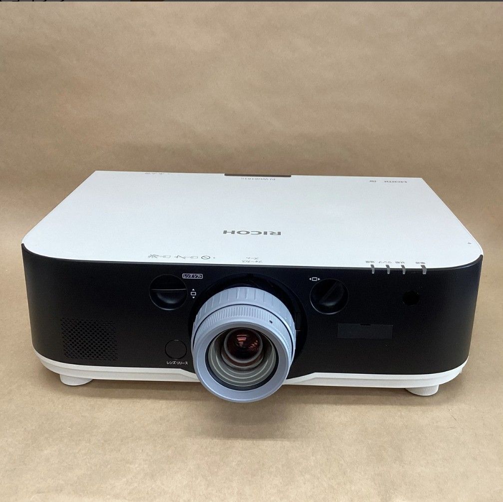 ランプ使用89時間 RICOH 業務用プロジェクター PJ WU6181N 6200ルーメン 無線LAN対応 アダプター の為別途 必要 D-SUB HDMIケーブル リモコン 送料 無料 14時までの ご注文