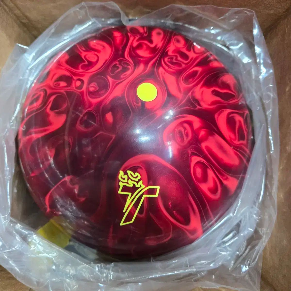 トラック ステルス スカーレット 15パウンド ボーリング 球