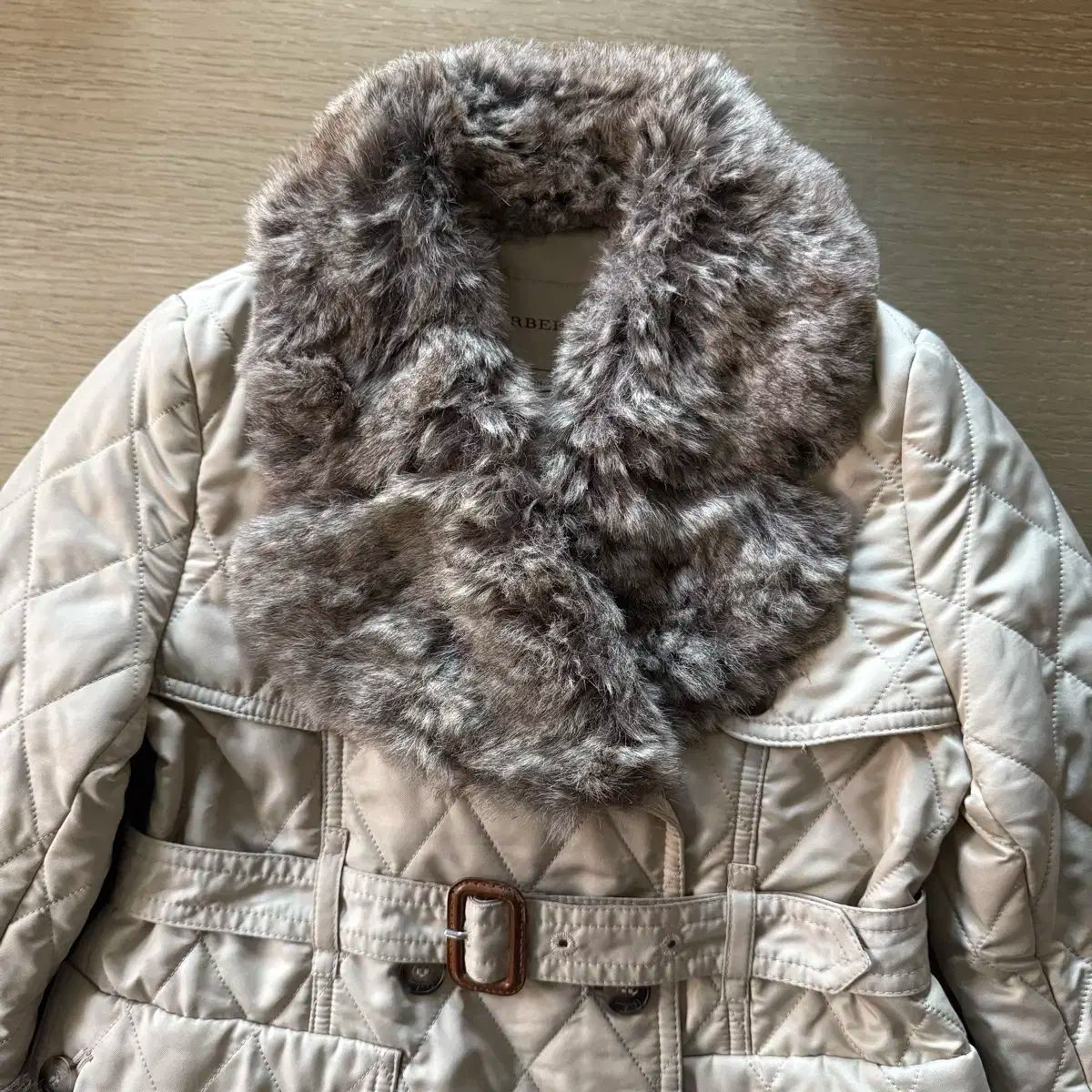 バーバリーキッズ キルティング ファーコート 6Y