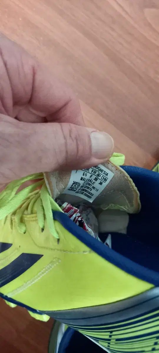 アディダス 245 250 サッカーシューズ フットサルシューズ シューズ サッカー フットサル