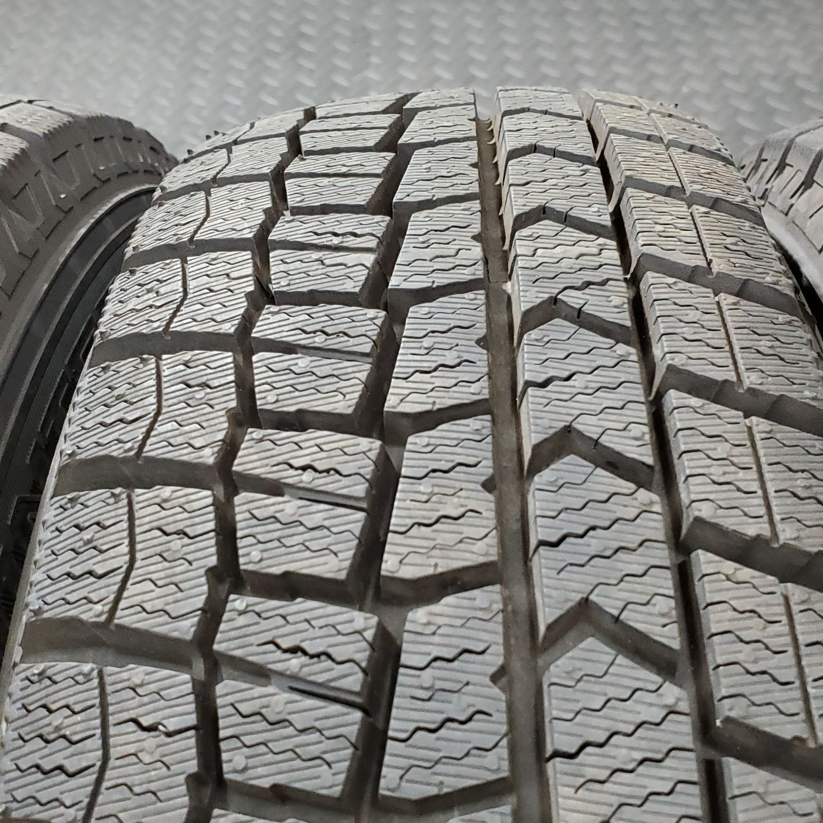 スタッドレスタイヤ 1153