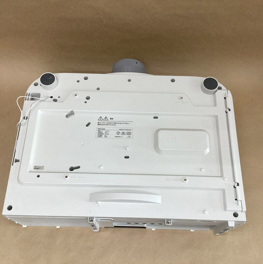  ランプ使用551時間 RICOH 業務用プロジェクター PJ WU 6181 N 6200ルーメン 無線LAN対応 アダプター の為別途 必要 D-SUB HDMIケーブル リモコン 送料 無料 14時までの ご注文 プロジェクター本体 プロジェクター