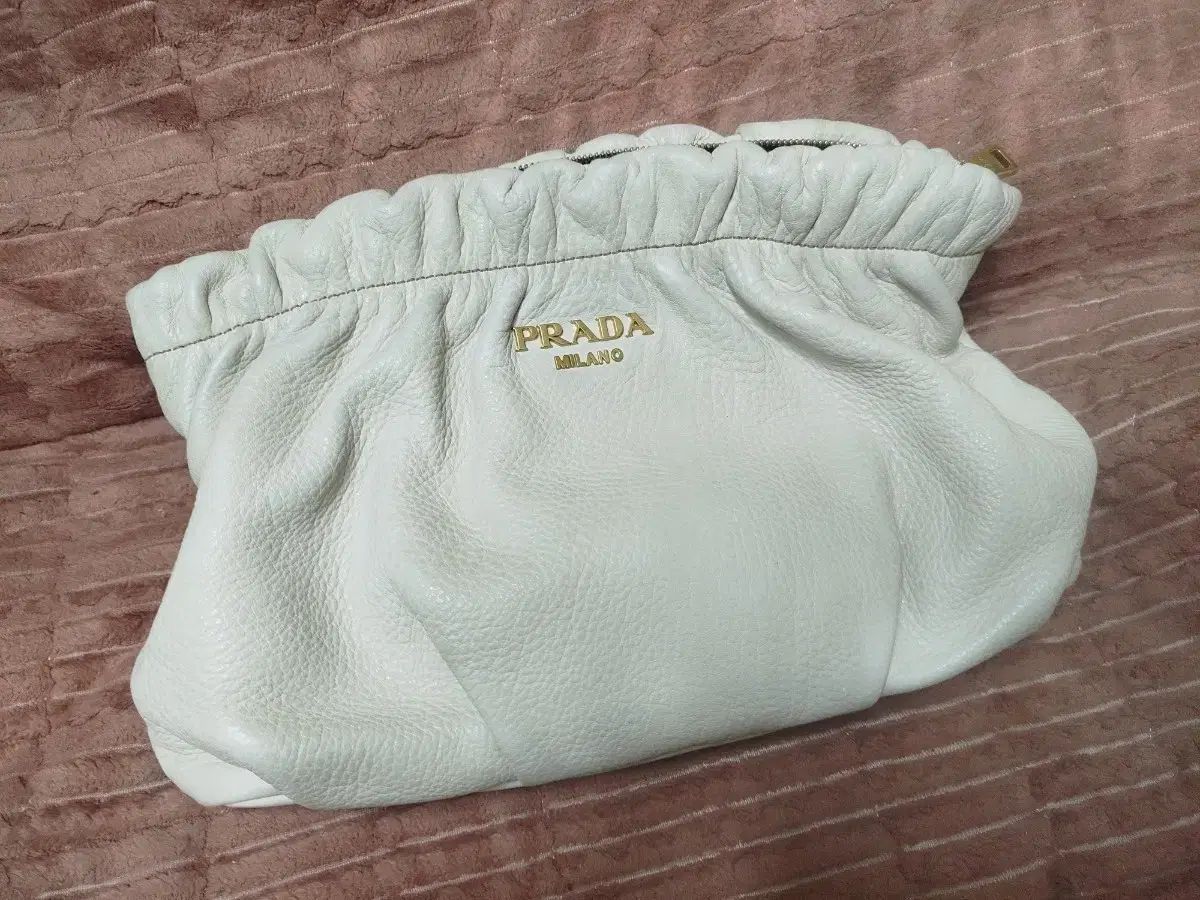 PRADA プラダ クラッチバッグ 状態良し