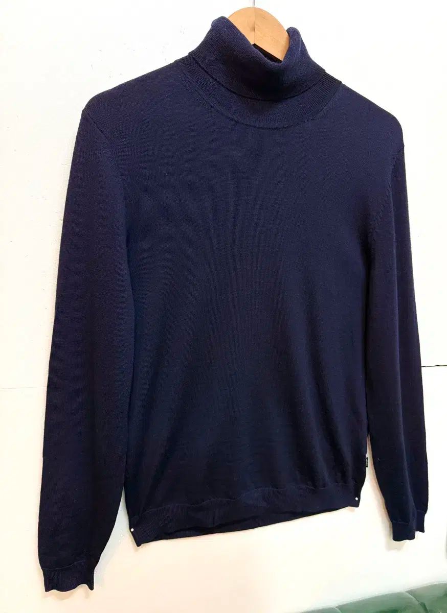 BOSS メンズ ネイビー タートルネック ニット M