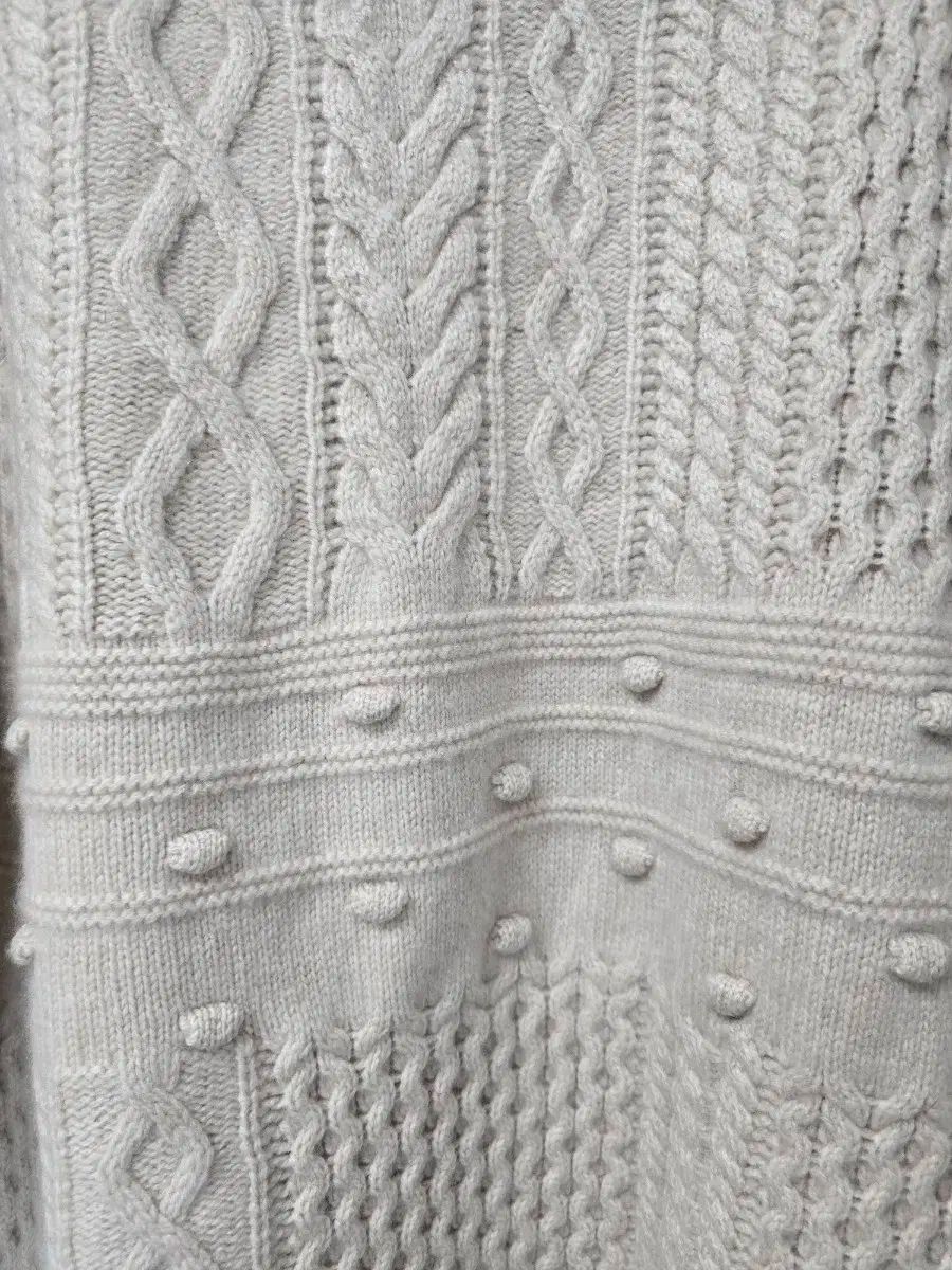 ハンサム立体パータン ニットトップス