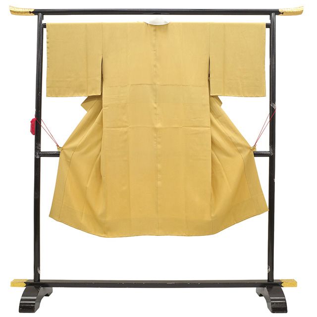 新古品 長襦袢 襦袢 正絹 袷 山吹茶色 地紋 小柄 フォーマル カジュアル 春 秋 冬 長襦袢 じゅばん 無地 芥子色 仕立て上がり 身丈128 裄丈65.5 Mサイズ みやがわ sb16568