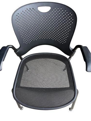 Miller ケイパーチェア