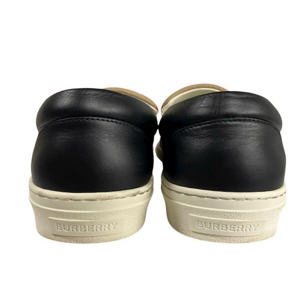 ローカットスニーカー