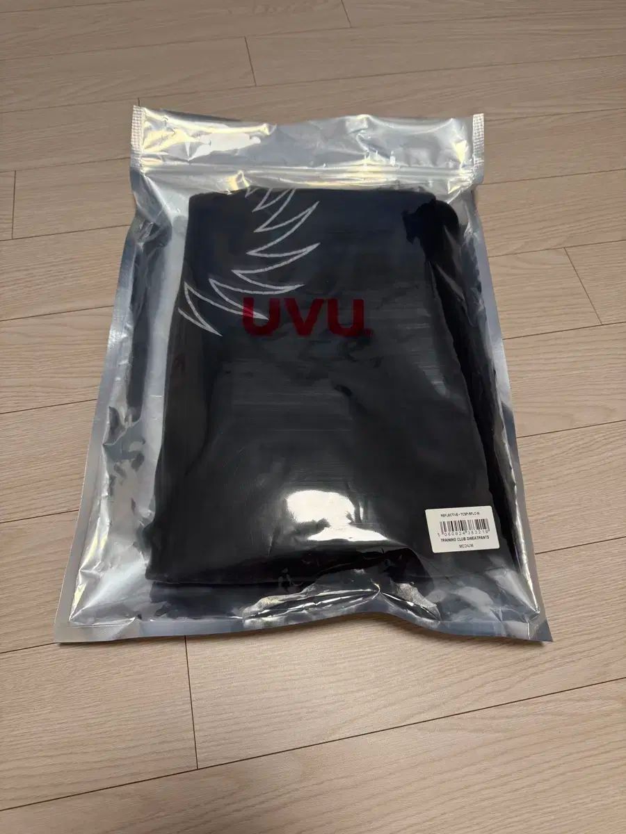 UVU トレーナー クラブ スウェットパンツ ブラック リフレクティブ LEE