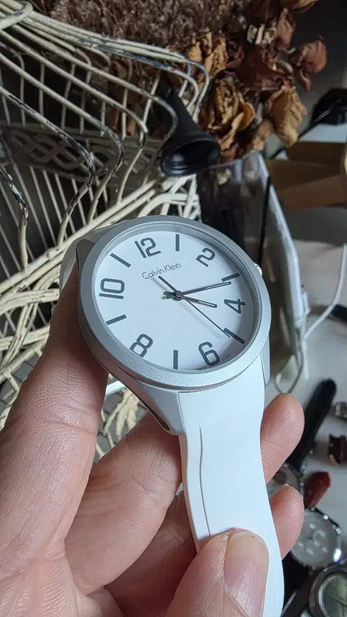 カルバン クライン 白 シリコン 時計