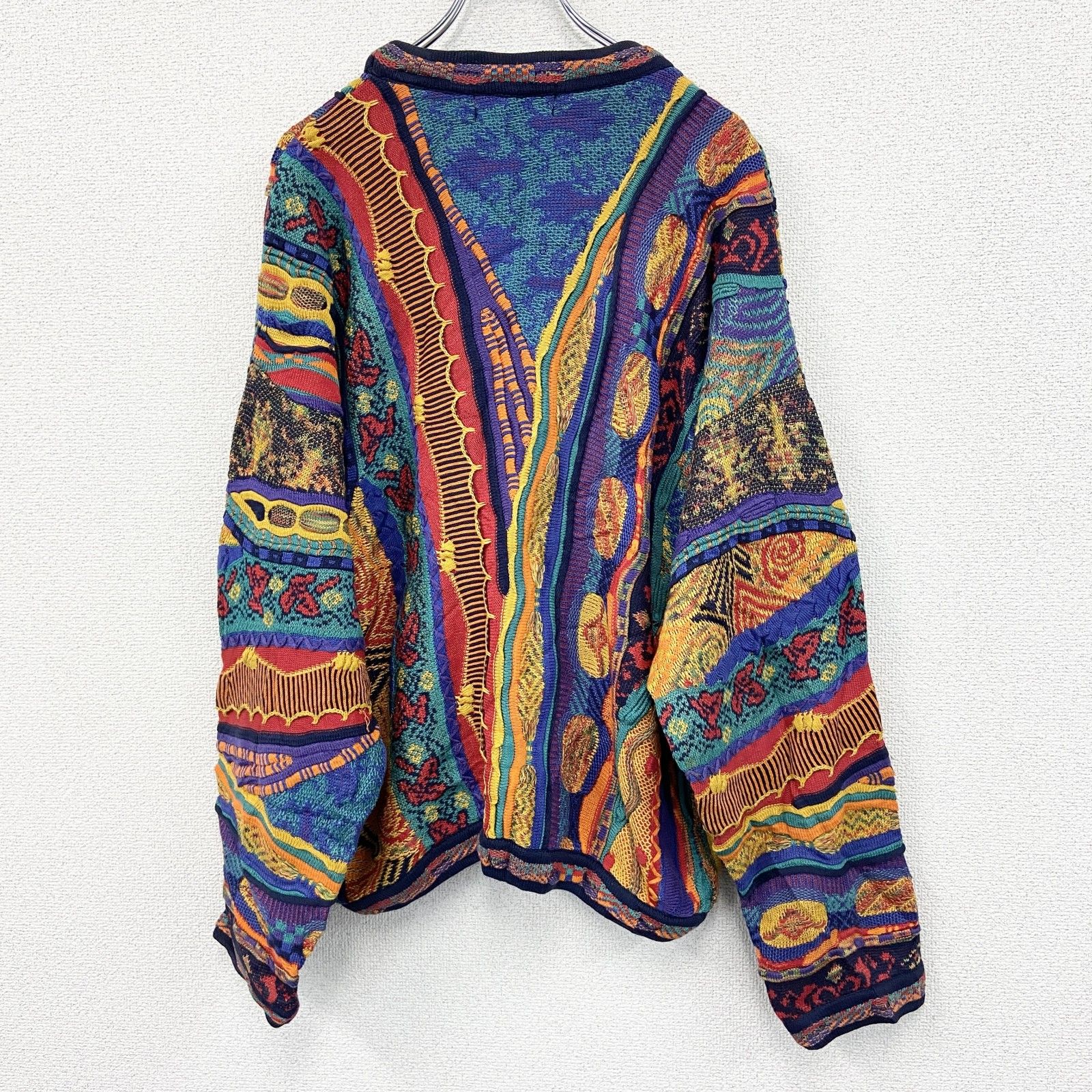 古着 TUNDRA COOGI風ニットセーター 3Dニット 総柄 マルチ XLサイズ