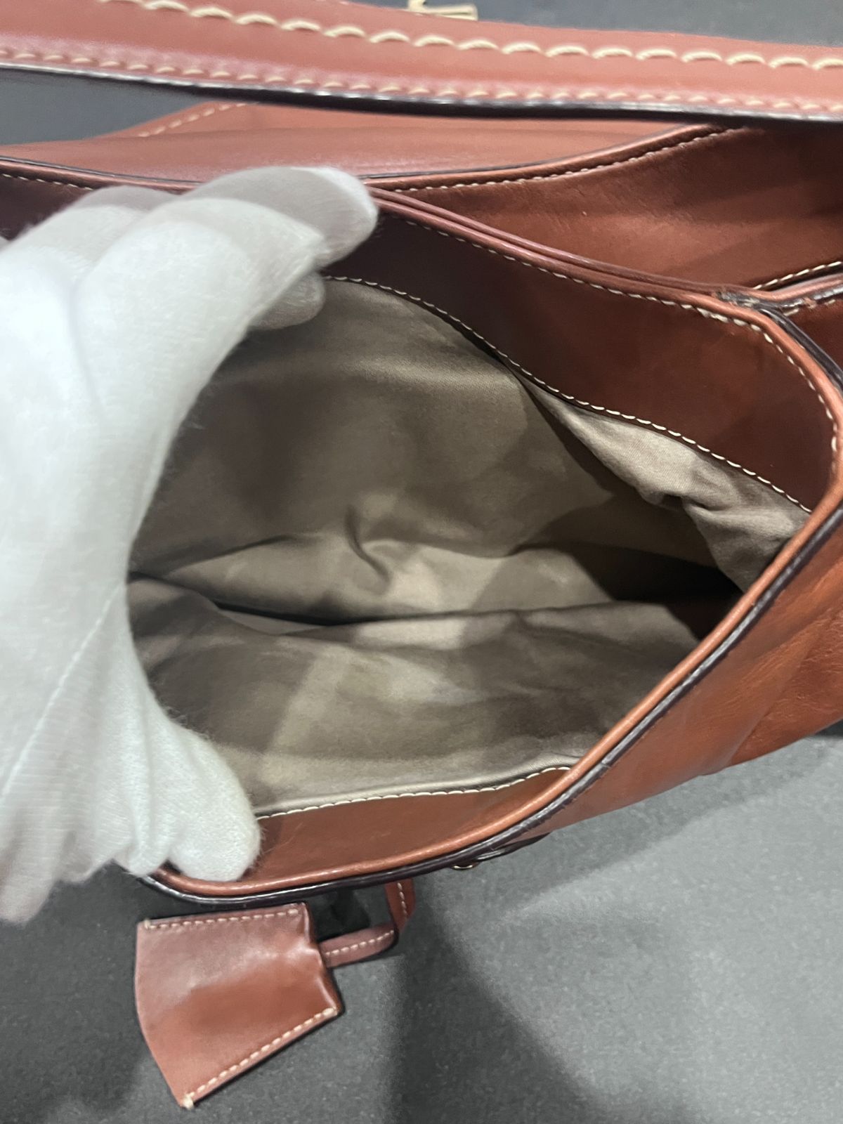 ハンドバッグ B25110541