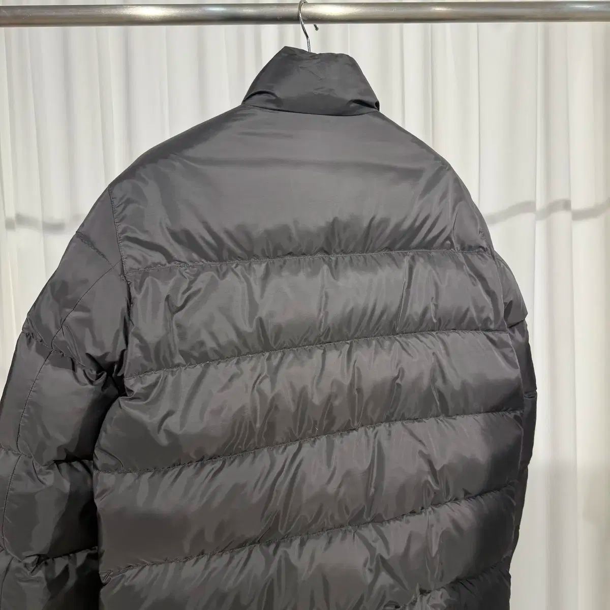 プラダ 三角ロゴ