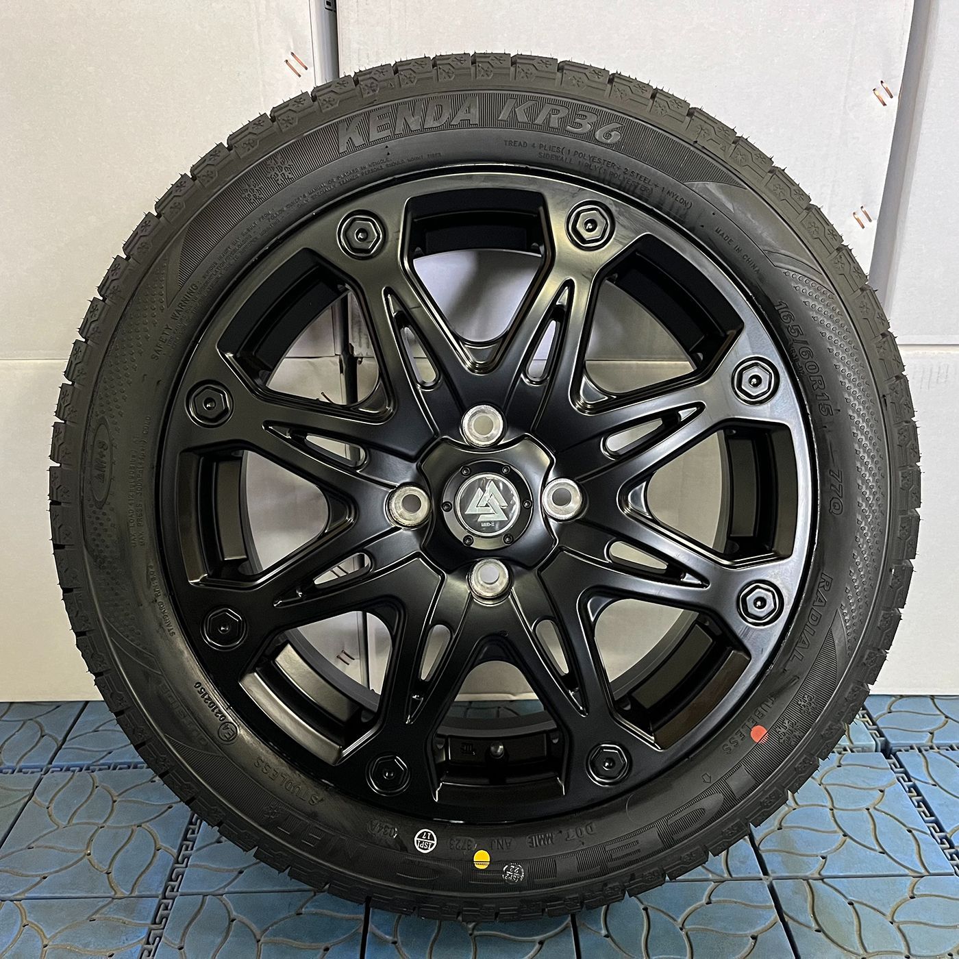 ハイゼットジャンボ ハスラー ウェイク 15インチ スタッドレス ケンダ KR 36 165 60 R 15 タイヤホイールセット 4本セット 1台分