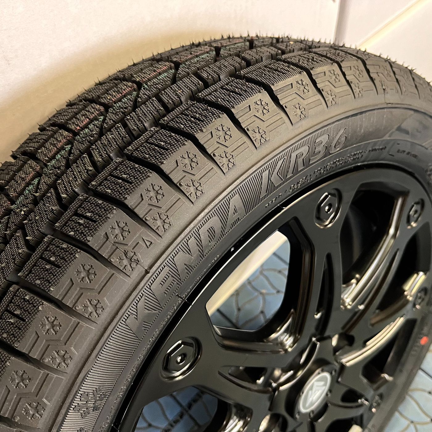 ハイゼットジャンボ ハスラー ウェイク 15インチ スタッドレス ケンダ KR 36 165 60 R 15 タイヤホイールセット 4本セット 1台分 ハンドルヒーター 15インチ 